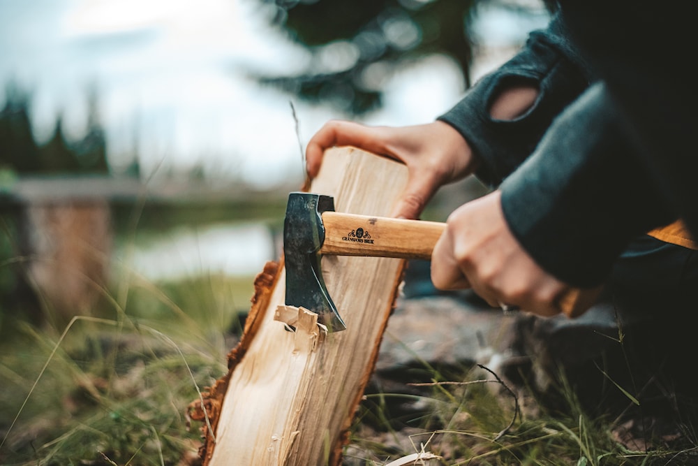 Gränsfors Lilla Yxan Kamintillbehör och redskap miljöbild